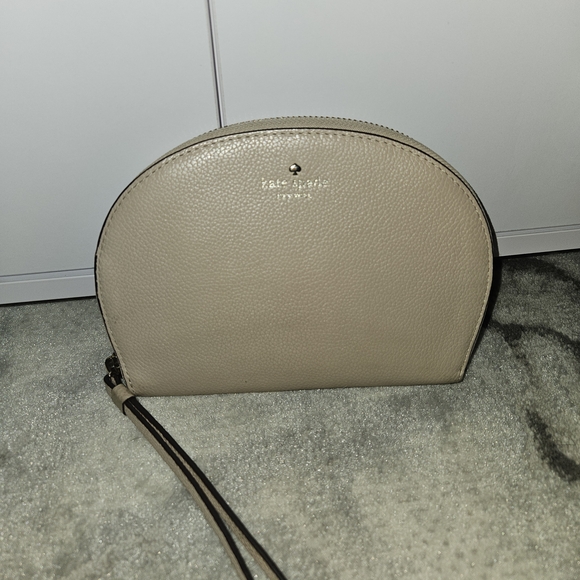 kate spade Handbags - Kate Spade Taupe Leather Wristlet